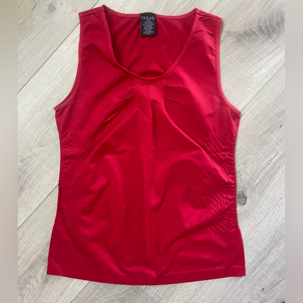 NWOT Tribal Women's Red tank top size large